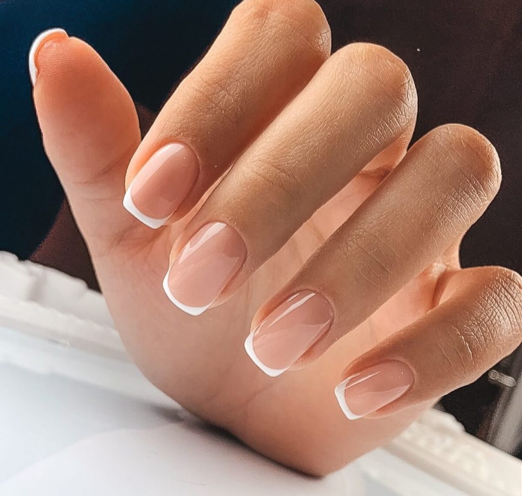 Nail School & Nail Courses Book Beautician Toronto, Ontario